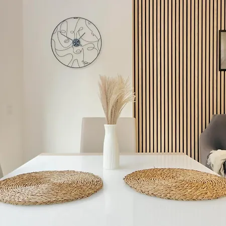 Modern Large In 아파트 *